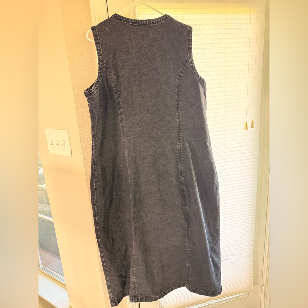 Abercrombie & Fitch Charcoal Sleeveless Button-Front Midi Dress - Picture 3 of 5